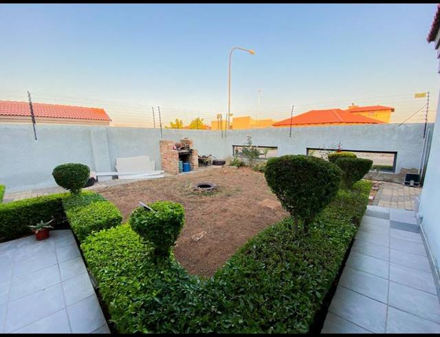 3 BEDROOM HOUSE FOR SALE IN RETHABILE GARDENS